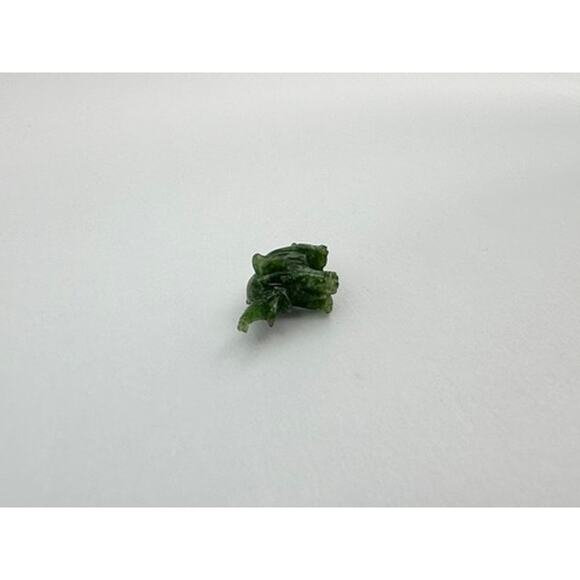 Miniature Hand-Carved Green Jade Elephant Figurine Bead - Picture 4 of 8